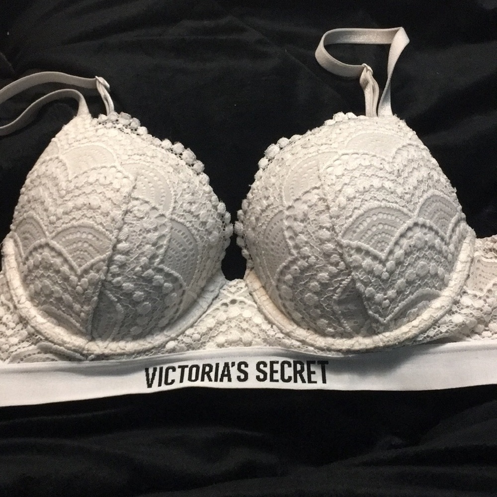 32C white lace branded bra